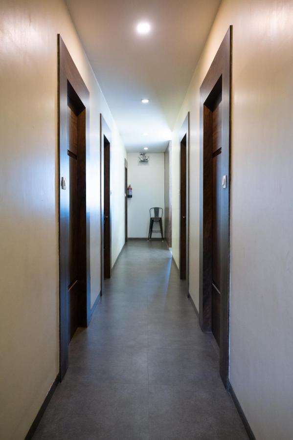 ホテル Vijaya Hill View Residency ナビムンバイ エクステリア 写真